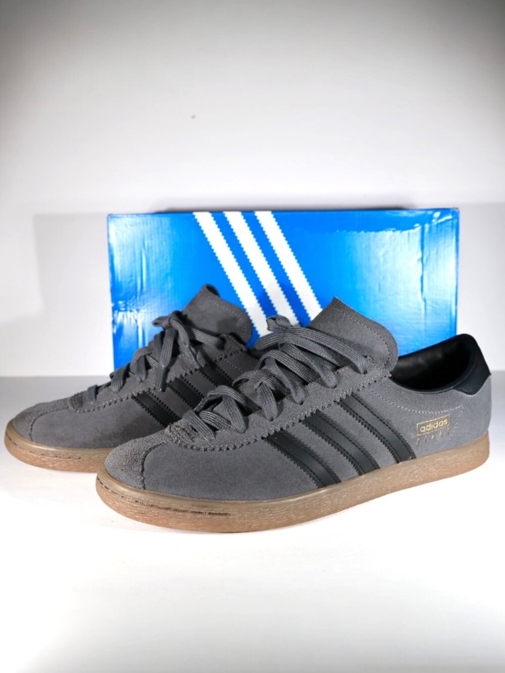 Adidas Stadt Mens Size 11 Gray Black Gums Used JQ9013 Originals